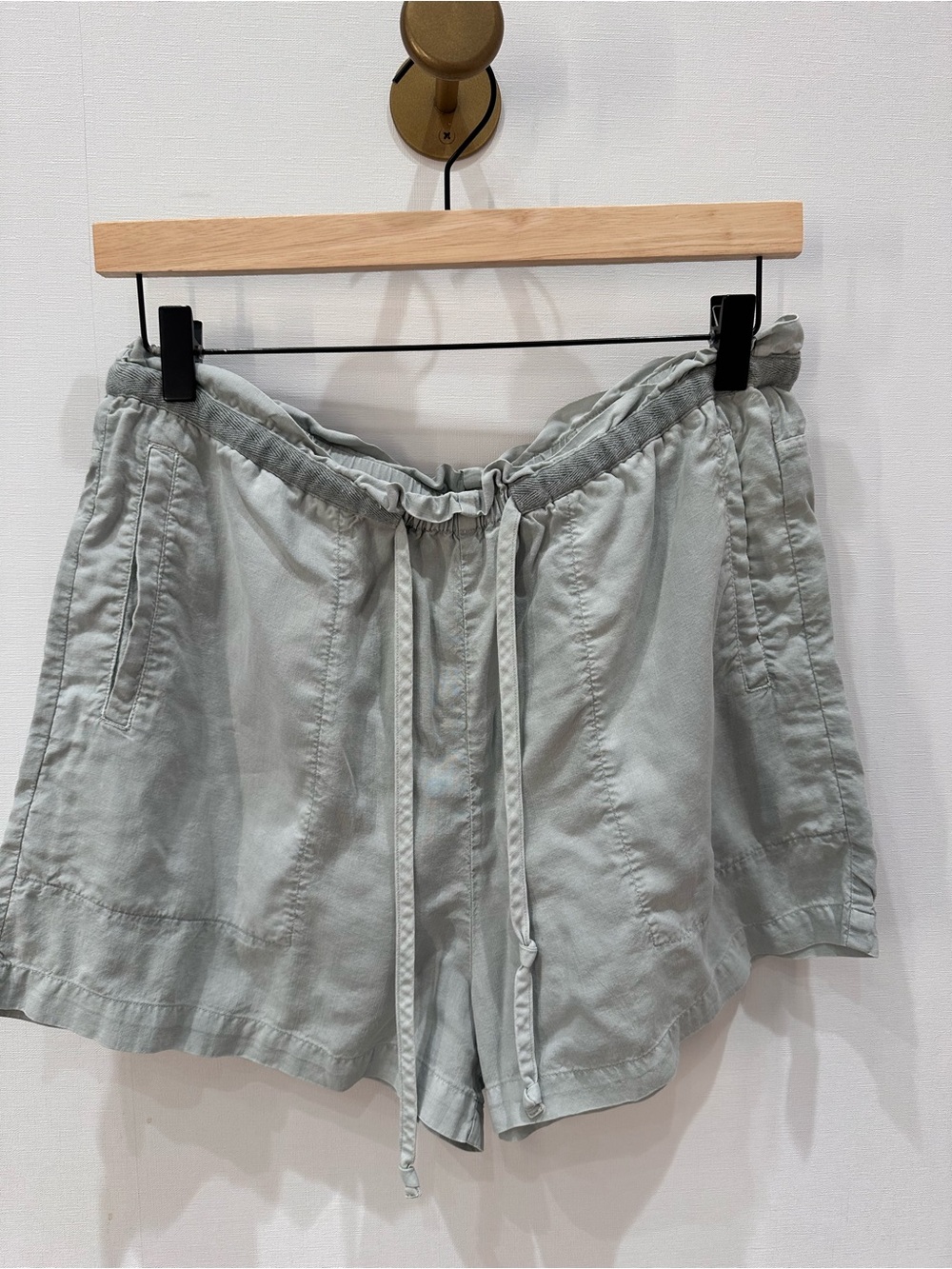 cloth & stone Light Sage Drawstring Linen-Blend Shorts